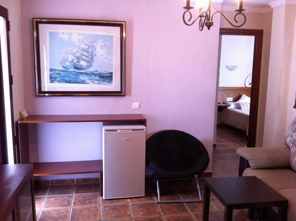 Hostal Costa De La Luz Conil De La Frontera Exterior photo